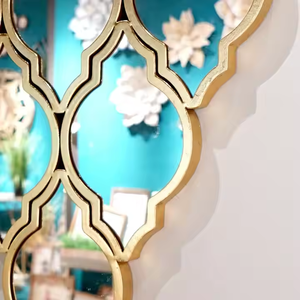 Miroir mural contemporain de luxe personnalisable Miroir moderne en forme de miroir décoratif avec cadre en fer Miroir mural contemporain personnalisé - Product Image 2