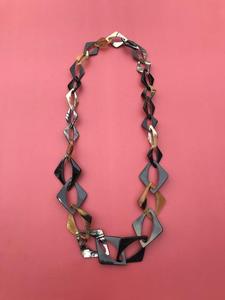 Collier de luxe en corne de buffle fait à la main, bijoux naturels et durables pour femmes, haute qualité - Product Image 2