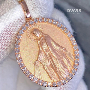 จี้พระเยซูเงินแท้ 925 สั่งทำพิเศษสำหรับผู้ชาย ประดับเพชรโมอิสซาไนต์ VVS ระดับพรีเมียม ชุบทองคำแท้ พร้อมใบรับรอง - Product Image 1