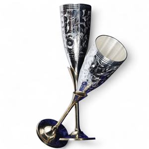 Ensemble de flûtes sans tige réutilisables en acier inoxydable isolées à double paroi gravées à la main, cadeau de mariage lavable au lave-vaisselle - Product Image 1