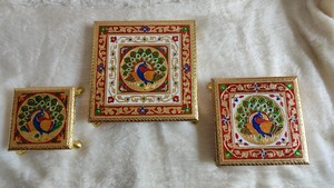 Lot de 3 Chowkis Tabouret en bois Pooja Meenakari Diwali Puja Accessoire God Idol Stand Mandir Decor Table de mariage hindou Cadeau indien - Product Image 3