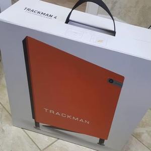 FOURNISSEUR VERIFIÉ pour le moniteur de lancement TrackMan 4 / Simulateur de golf Moniteur de golf radar double - Product Image 3