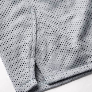 Alta calidad con material duradero diseñado para actividades al aire libre y pantalones cortos de fácil movimiento para hombres - Product Image 6