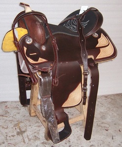 แผ่นรองอานม้าแบบตะวันตกคุณภาพสูง ปรับแต่งได้ ทำด้วยมือจากหนังแท้ ตัวเลือกโลโก้แบบกำหนดเอง สำหรับนักขี่ม้าที่เชื่อถือได้ ใช้สำหรับขี่ม้าแบบ Trail และ Barrel - Product Image 3