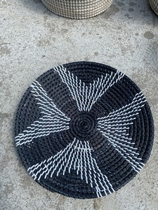 La mode unique semble grande sur votre mur avec l'assiette suspendue de jonc de mer du Vietnam-Tenture murale de jonc de mer-Tenture murale de plaque - Product Image 5