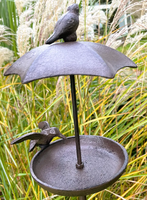 Bain d'oiseaux grand en fonte Mangeoire à oiseaux en métal Ornement de jardin Fontaine d'arrosage Bain d'oiseaux décoratif pour pelouse