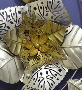 Branches d'art mural en aluminium et fer avec fleurs Derniers designs Finitions dorées Meilleurs prix Articles de décoration murale pour le salon - Product Image 3