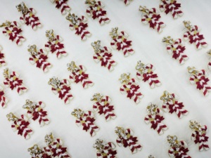 Pendientes de Perlas Rojas Navideños con Diseño de Frutas Bohemias Personalizables - Joyería de Moda para Fiestas Navideñas - Product Image 5