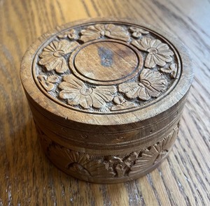 กล่องไม้ตกแต่งสไตล์วินเทจพร้อมฝาปิดไม้มะม่วงของขวัญสำหรับสะสม - Product Image 2