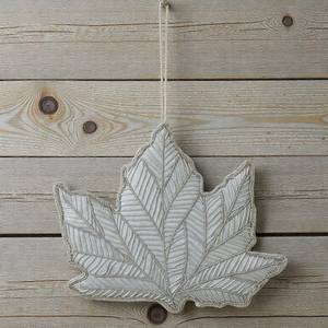 Adorno Premium de Hoja de Arce con Zari |   Adorno Colgante Hecho a Mano con Hilo Metálico y Cuentas para Otoño, Festivales y Decoración del Hogar - Product Image 3