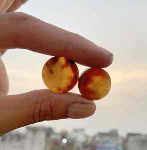 Boutons en corne de buffle de haute qualité de R M INTERNATIONAL, vierges, religieux, écologiques, fabriqués à la main, technique brute, rose clair naturel - Product Image 4