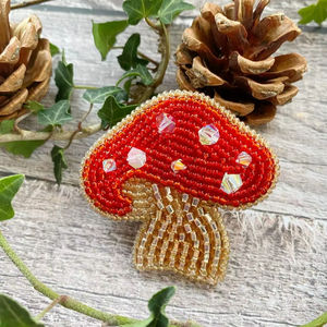 Charmes de perles rondes en vrac, faits à la main, pour les fournisseurs de marchandises d'événements ayant besoin de pièces uniques - Product Image 1