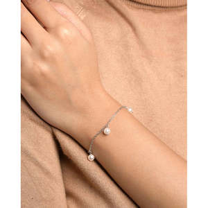 Bracelet élégant en argent avec perles Bianca - Product Image 3