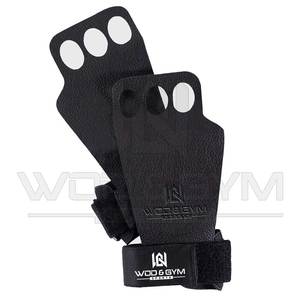 Venta al por mayor de cuero personalizado de alta calidad suministro de fábrica deportes gimnasio 3 agujeros Fitness gimnasia empuñaduras de mano productos de gran oferta - Product Image 2