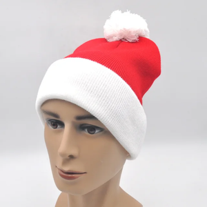 Gorro Jacquard de punto a rayas rojas y blancas con logotipo personalizado, gorros de Papá Noel para mujeres y hombres, escena navideña - Product Image 4