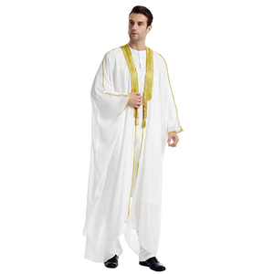 Vêtements islamiques pour hommes brodés en arabe Vente en gros Robe musulmane pour hommes pour le printemps Thobe Musulman à manches longues - Product Image 1