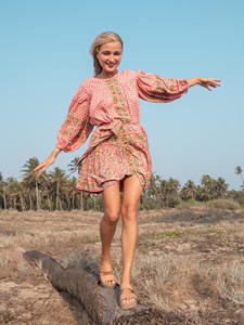 Venta al por mayor de flores de la mano de impresión de bloque Mini Midi Vestido Boho Vestido de algodón a precio de fábrica Vestido de playa de verano - Product Image 4