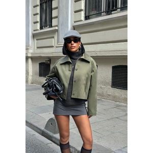 Abrigo tipo trench CROP TRENCHKOT de Women's Justice - Product Image 5