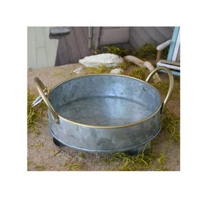 Plateau d'huîtres avec design antique avec nouvelle forme personnalisée avec un grand poli doré utilisé dans le service de plateau d'huîtres de fruits de mer - Product Image 6