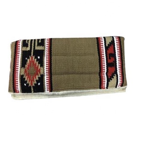 Juego de sillín occidental hecho a mano con diseño de cuero mecanizado para montar a caballo y carreras de barriles incluye cuello de pecho y brida - Product Image 1