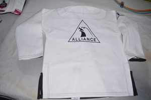 Personalizado 2022 Jiu Jitsu brasileño Gis Unisex estilo tradicional Grappling Gear M/O 100% algodón nuevo modelo BJJ ropa - Product Image 2