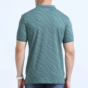 Chemise de golf premium pour homme à manches courtes, imprimé géométrique, motif vague rayée vert sauge, tricotée 100% coton, anti-plis - Product Image 5