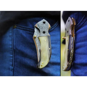Edición limitada COBRE DAMASCO ACERO Cuchillo de bolsillo Mango de cuerno hecho a mano Cuchillo plegable Regalo único y personalizado - Product Image 5