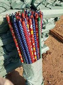 Palo de Escoba de Madera de Eucalipto de Alta Calidad con Envoltura de PVC - Patrones Coloridos Disponibles - Product Image 5