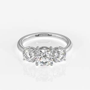 Bague à trois pierres en diamant de laboratoire taille ronde, or 9 carats - Bagues en diamant de qualité supérieure - Product Image 5