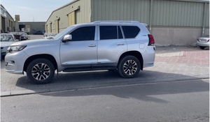 2016 Honda CR-V SUV hybride AWD d'occasion Boîte de vitesses manuelle Sièges en cuir Direction droite ACC Mini BMW Alternatives - Product Image 6