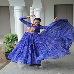 Navratri Faux Georgette Avec Bandhani Print Et Kutchi Patch Robe Fabricant De Surat Au Taux Le Plus Bas - Product Image 1