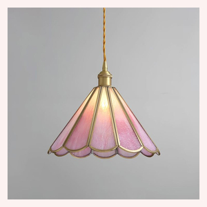 Pendentif en verre dégradé Mystic Twilight présentant un mélange artisanal de teintes crépusculaires, texture artistique cadre en métal luxueux - Product Image 2