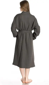 Siêu Fluffy Biểu Tượng Tùy Chỉnh Trắng San Hô Lông Cừu 100% Bông Áo Choàng Tắm Với Dép Đi Trong Nhà Sexy Vài Sang Trọng Thẩm Mỹ Unisex Cho Vẻ Đẹp - Product Image 2