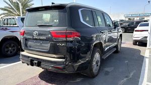 New /USED 2025 TO YOTA LAND CRU SER VXR 300 360 Rear Camera 31-40T Load Capacity Emission Diesel /GAS Automatic FOR SALE - Product Image 6