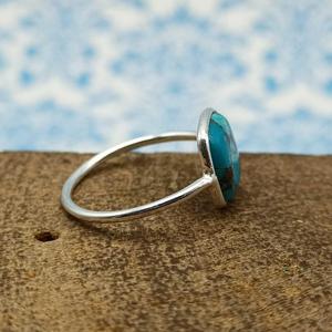 Juego de turquesa Mohave de cobre azul en plata de ley 925, anillo de piedra pequeño minimalista, regalo fino hecho a mano para niñas adolescentes - Product Image 2