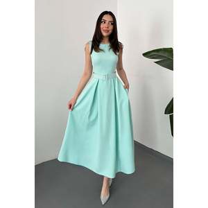 Vestido Turquesa con Cuello Halter y Corte Evase - Turquesa - Product Image 1