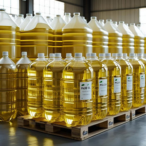 Aceite de Palma Refinado Fraccionado de Grado Estándar Más Vendido con 100% de Pureza, Grado Alimenticio, de Malasia e Indonesia - Product Image 1