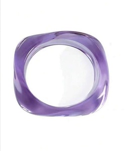 Bracelets et bracelets de mode en résine de qualité supérieure à la mode Couleurs vibrantes avec effets Bijoux de déclaration parfaits - Product Image 4