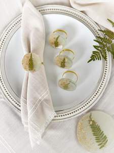 Ronds de serviette modernes en résine au design abstrait audacieux pour les tables à manger contemporaines et les événements de créateurs - Product Image 5