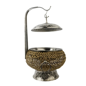 Plat de service rond de luxe en acier inoxydable avec accents dorés pour buffet, chauffe-plats, finition argent et or - Product Image 4