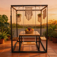 Ensemble de table à manger avec balançoire d'extérieur pour 4 personnes, structure en métal avec plateau en bois massif et chaises suspendues pour patio, café et jardin