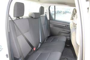 Camioneta Toyota Hilux Blanca Usada 2025, 2.7L Gasolina, Doble Cabina, 4X4, Transmisión Automática |   Listo para Exportar - Product Image 4