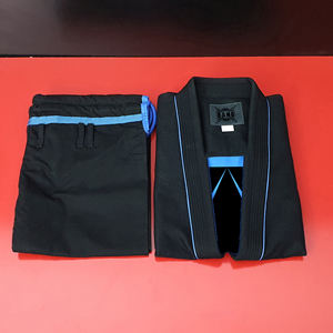 Meilleur vente en gros Vêtements de sport respirants unisexe de karaté MMA Hauts d'arts martiaux Couleur personnalisée pour les artistes martiaux - Product Image 1