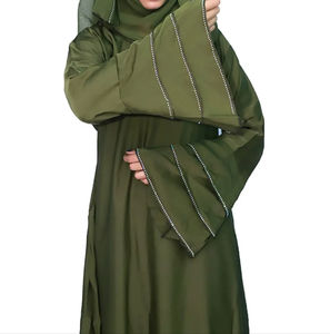 Vente en gros de robes longues islamiques modestes à manches longues, de style traditionnel musulman, en taille plus, avec hijab, motifs unis - Product Image 4