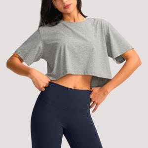 Top de yoga personalizado para mujer, tela transpirable recortada disponible con logotipo de marca de impresión de etiquetas y opciones de diseño de tela - Product Image 5