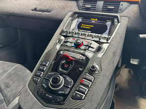 จัดส่งรวดเร็วสำหรับรถมือสองปี 2024 รุ่น Aventador Euro VI ดีเซล พวงมาลัยซ้าย เปิดประทุน เกียร์อัตโนมัติ หลังคาซันรูฟ - Product Image 5
