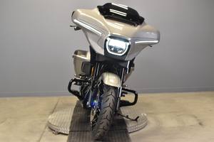 Harley-Davidson Usada del 2023 ®   CVO ™   Street Glide ®   FLHXSE disponible - Product Image 3