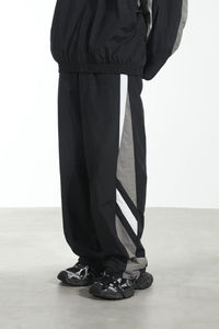 2024 personnalisé hommes Polyester survêtement haut et pantalon Patch travail université coupe-vent veste haute qualité Fitness Nylon pour hommes décontracté - Product Image 5