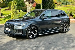 รถยนต์มือสอง Q7 รุ่นใหม่ พรีเมียม ระดับกลาง หรูหรา SUV เครื่องยนต์ V6 แบบธรรมดา พร้อมระบบไฮบริดอ่อนนุ่ม 48V ระบบขับเคลื่อนสี่ล้อแบบถาวร ระบบกันสะเทือนแบบปรับได้ ล้อแม็ก R21 พวงมาลัยซ้าย - Product Image 4