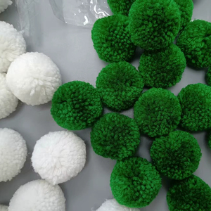 Assortiment de pompons pour les arts et l'artisanat, nuances dégradées, boules de pompons pour les fournitures de <span class=keywords><strong>loisirs</strong></span> et les jouets en pâte créative, pompons pour la fabrication de couronnes. - Product Image 3